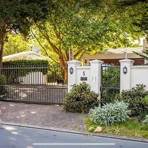 Guest - Leafy Constantia , Cape Town South Africa